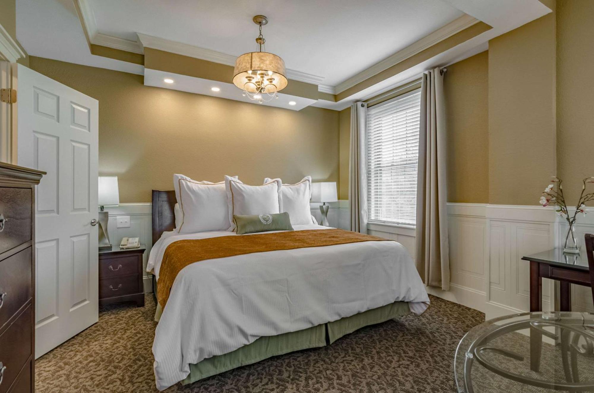 Hotel Bothwell Sedalia Central District, Ascend Hotel Collection Экстерьер фото
