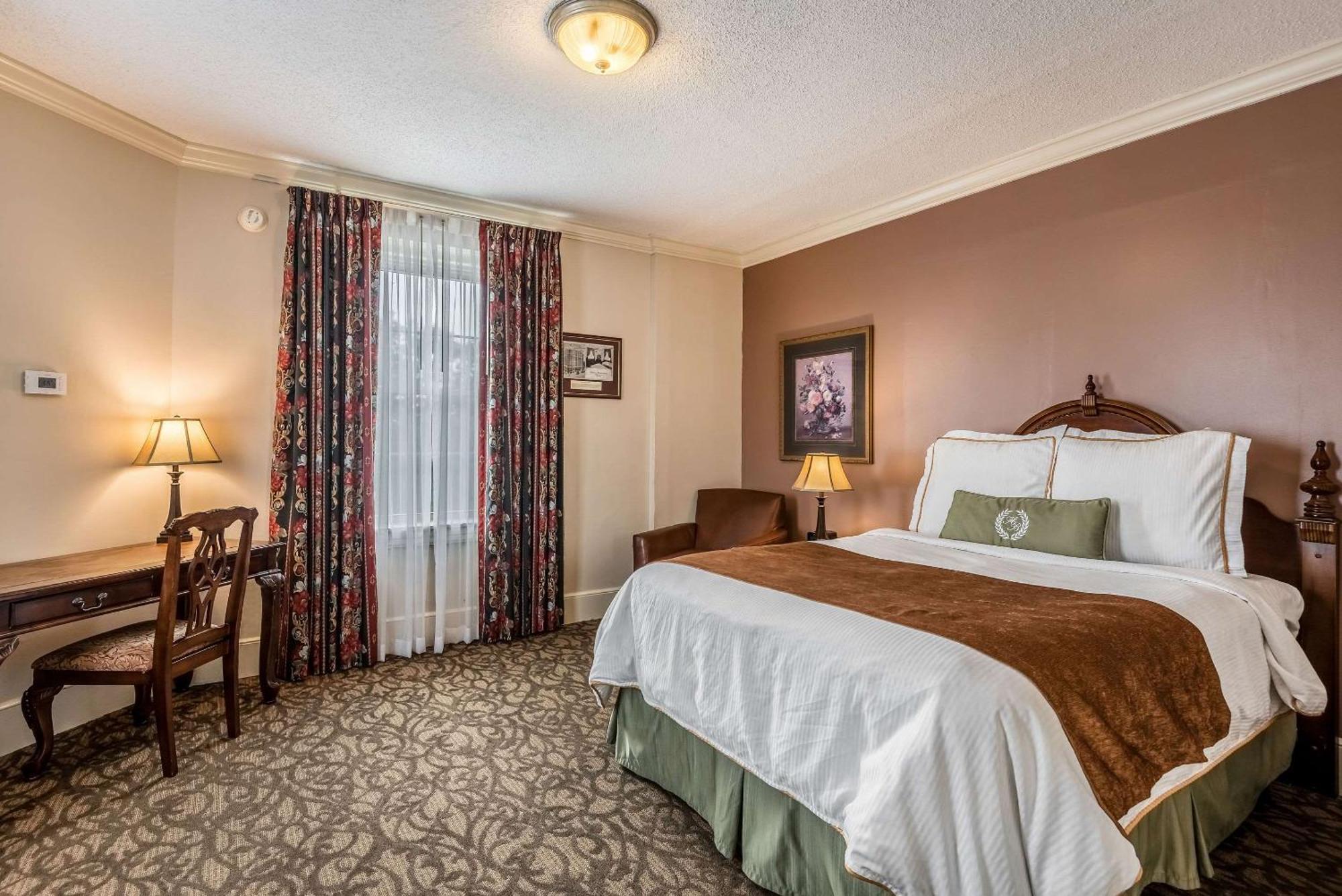 Hotel Bothwell Sedalia Central District, Ascend Hotel Collection Экстерьер фото